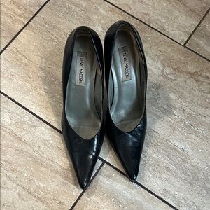 Steve Madden Black Pointed Toe Leather Pumps